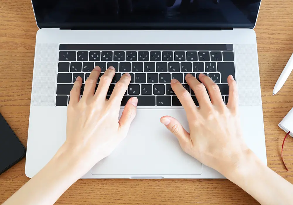 仕事をしているイメージ