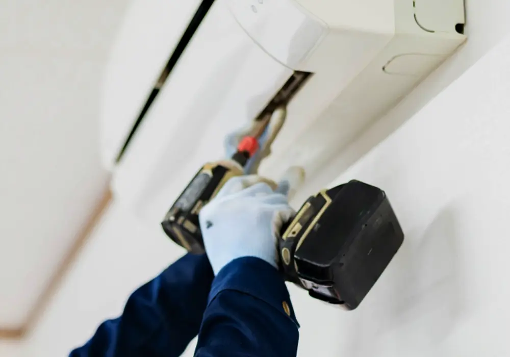 エアコン工事のイメージ